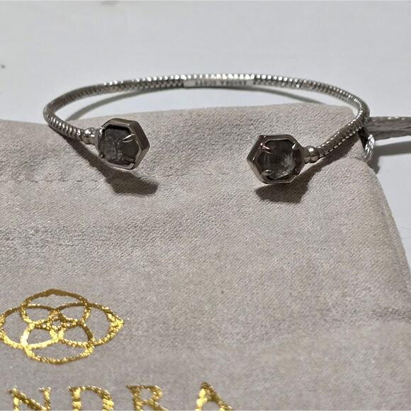 Kendra Scott Silver Rhodium and Grey Pinch Bracelet‎ - Picture 1 of 7